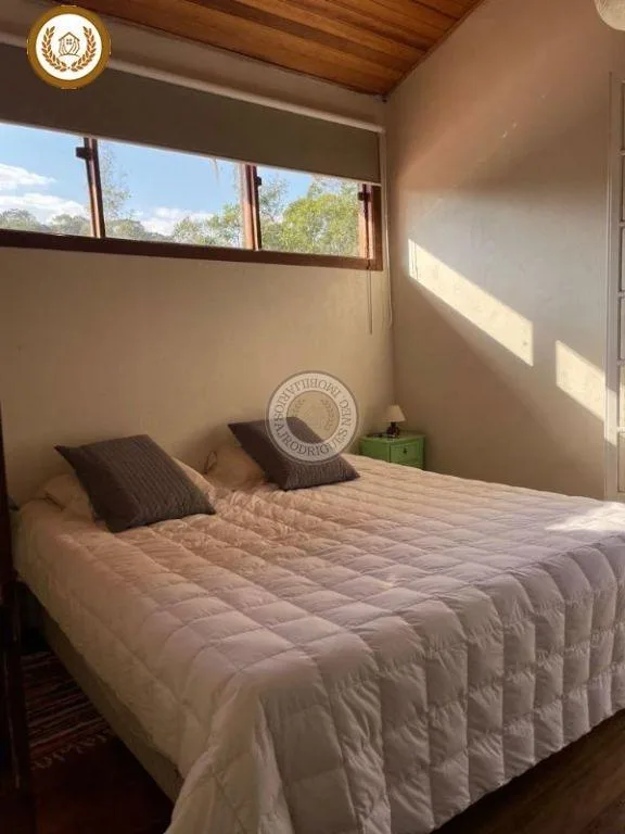 Casa para Venda em São Roque, Caete (Mailasqui), 4 dormitórios, 3 suítes, 4 banheiros