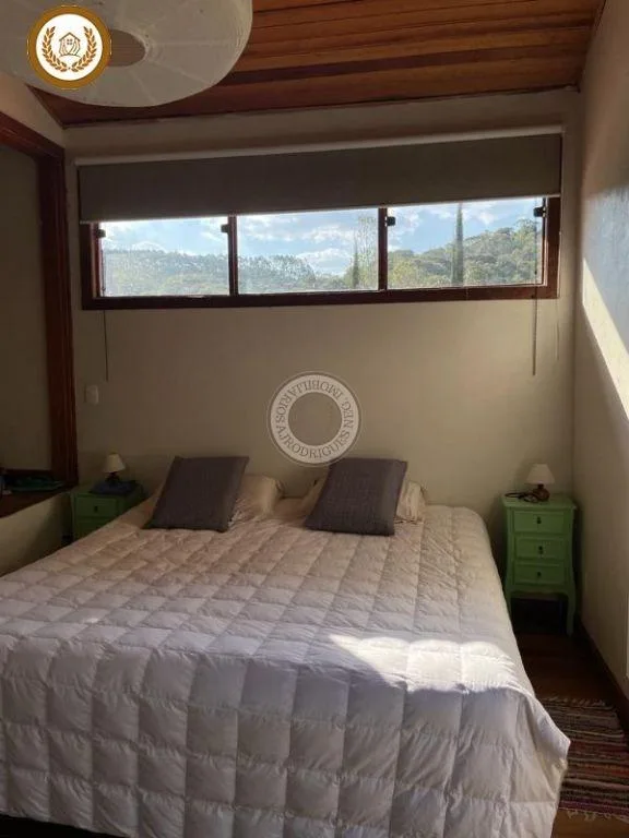Casa para Venda em São Roque, Caete (Mailasqui), 4 dormitórios, 3 suítes, 4 banheiros