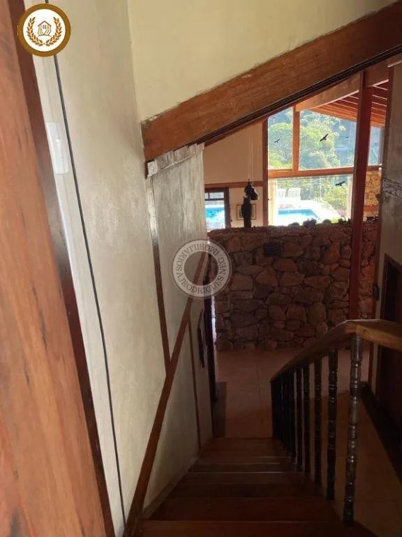 Casa para Venda em São Roque, Caete (Mailasqui), 4 dormitórios, 3 suítes, 4 banheiros