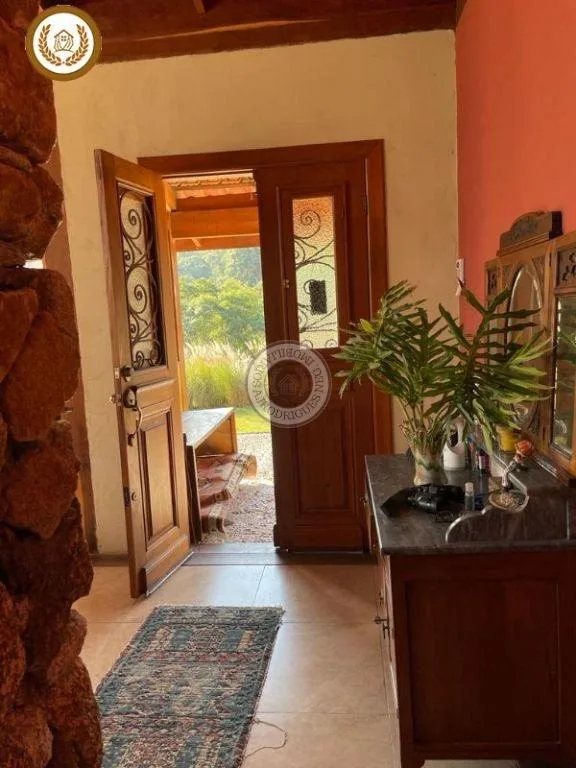 Casa para Venda em São Roque, Caete (Mailasqui), 4 dormitórios, 3 suítes, 4 banheiros
