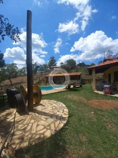 Casa para Venda em São Roque, Recanto das Acácias, 3 dormitórios, 1 suíte, 2 banheiros, 4 vagas