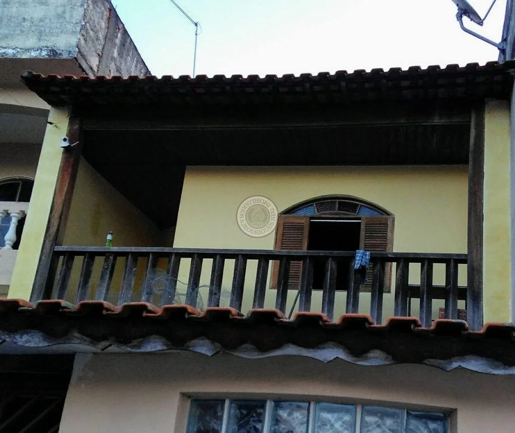 Sobrado para Venda em Mairinque, Sorocabana, 3 dormitórios, 2 banheiros, 2 vagas