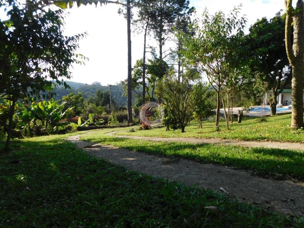 Casa para Venda em São Roque, Recanto das Acácias, 2 dormitórios, 1 banheiro, 2 vagas