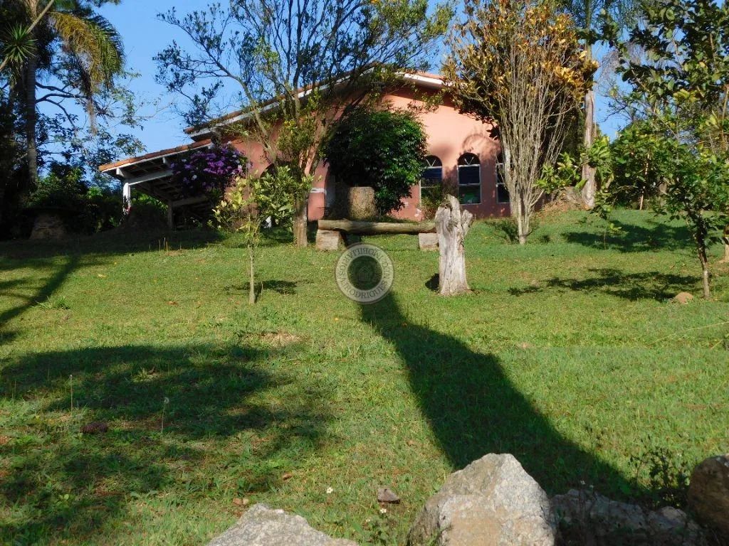 Casa para Venda em São Roque, Recanto das Acácias, 2 dormitórios, 1 banheiro, 2 vagas