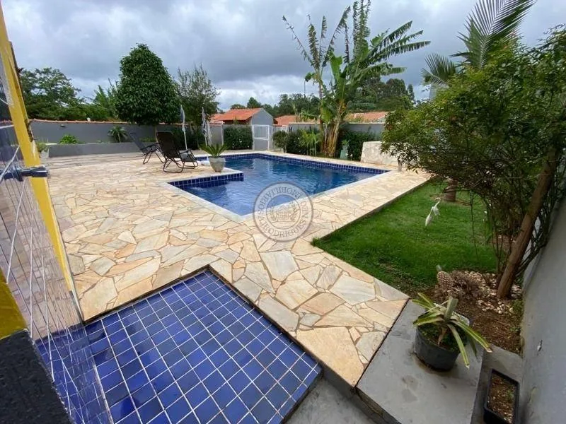 Casa para Venda em Mairinque, Dona Catarina, 3 dormitórios, 1 suíte, 4 banheiros