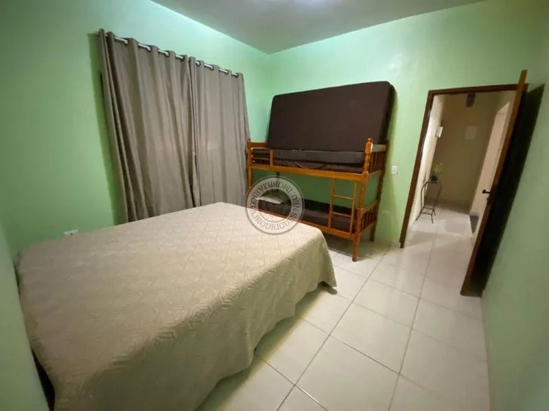 Casa para Venda em Mairinque, Dona Catarina, 3 dormitórios, 1 suíte, 4 banheiros