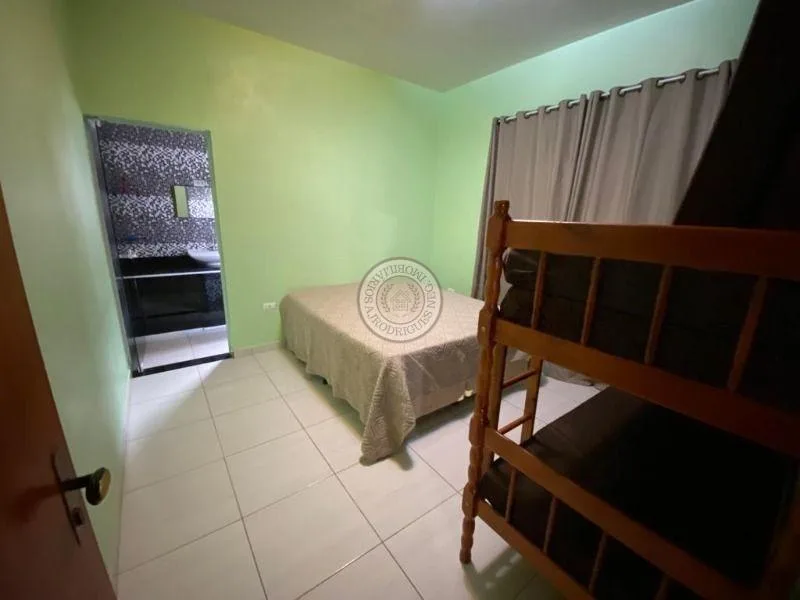 Casa para Venda em Mairinque, Dona Catarina, 3 dormitórios, 1 suíte, 4 banheiros