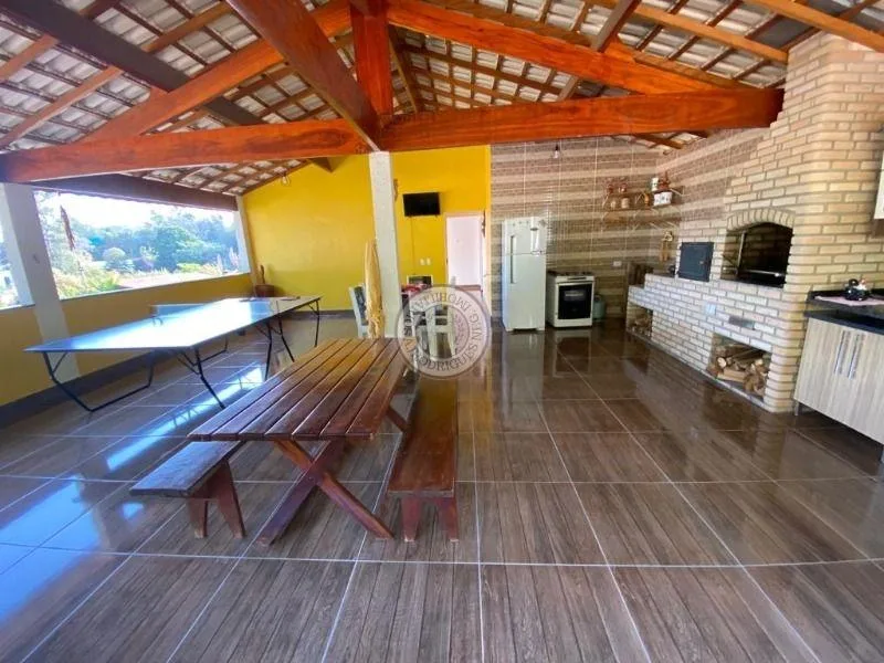 Casa para Venda em Mairinque, Dona Catarina, 3 dormitórios, 1 suíte, 4 banheiros