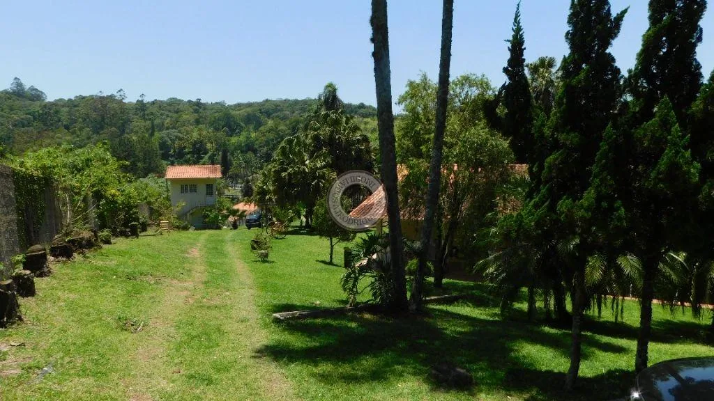 Casa para Venda em São Roque, Vila Darcy Penteado (Mailasqui), 3 dormitórios, 1 suíte, 2 banheiros, 10 vagas
