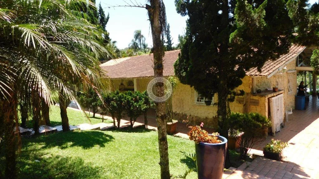 Casa para Venda em São Roque, Vila Darcy Penteado (Mailasqui), 3 dormitórios, 1 suíte, 2 banheiros, 10 vagas