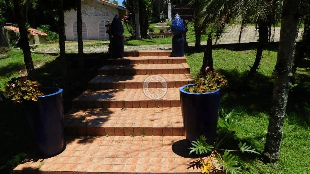 Casa para Venda em São Roque, Vila Darcy Penteado (Mailasqui), 3 dormitórios, 1 suíte, 2 banheiros, 10 vagas