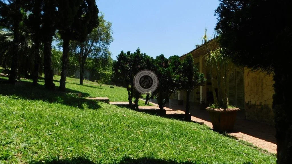 Casa para Venda em São Roque, Vila Darcy Penteado (Mailasqui), 3 dormitórios, 1 suíte, 2 banheiros, 10 vagas