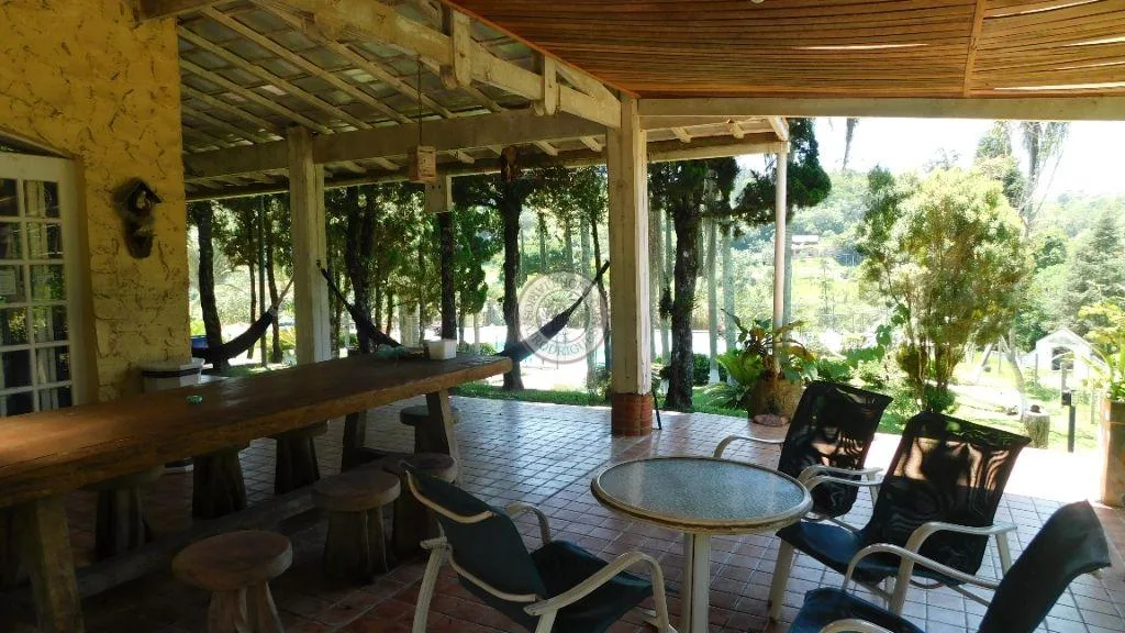 Casa para Venda em São Roque, Vila Darcy Penteado (Mailasqui), 3 dormitórios, 1 suíte, 2 banheiros, 10 vagas