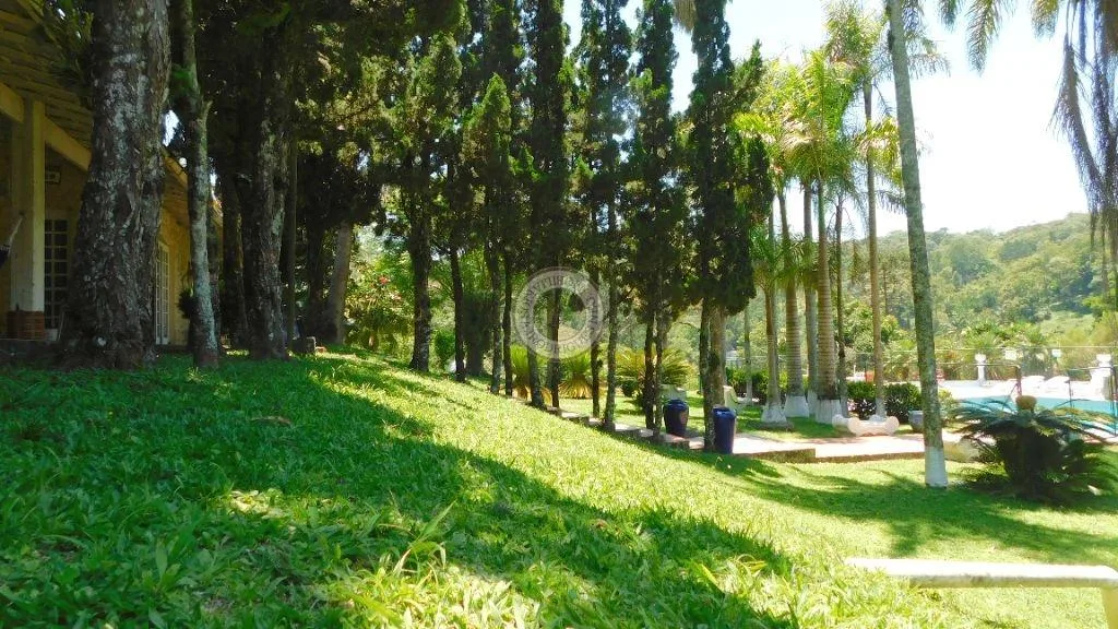 Casa para Venda em São Roque, Vila Darcy Penteado (Mailasqui), 3 dormitórios, 1 suíte, 2 banheiros, 10 vagas