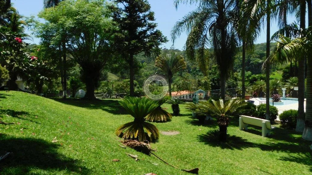 Casa para Venda em São Roque, Vila Darcy Penteado (Mailasqui), 3 dormitórios, 1 suíte, 2 banheiros, 10 vagas