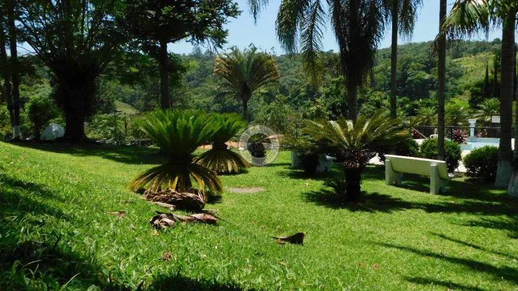 Casa para Venda em São Roque, Vila Darcy Penteado (Mailasqui), 3 dormitórios, 1 suíte, 2 banheiros, 10 vagas