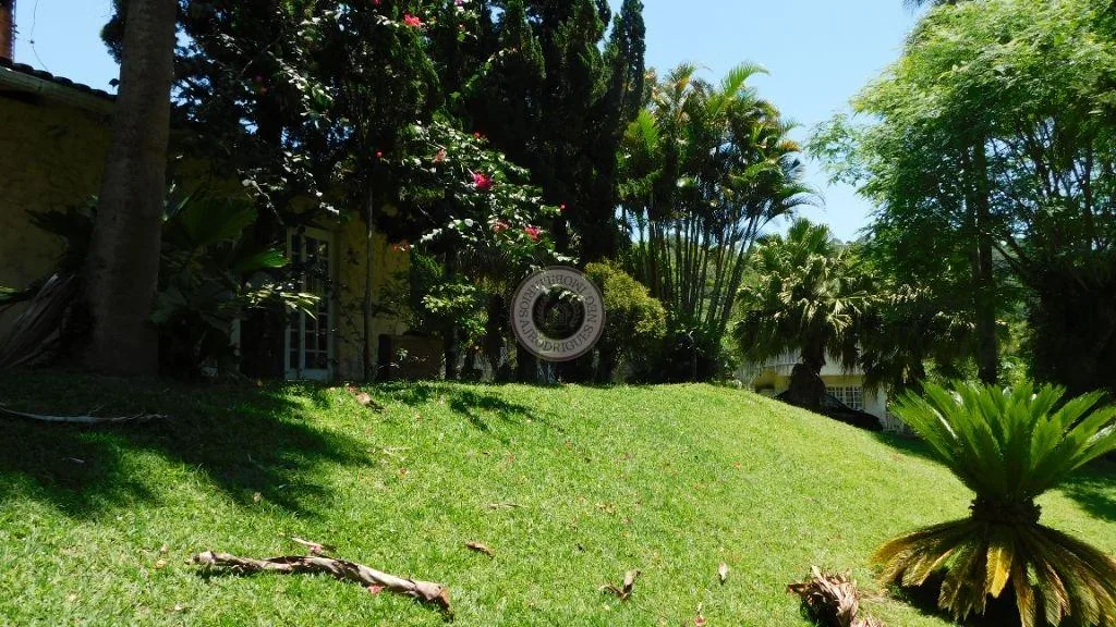 Casa para Venda em São Roque, Vila Darcy Penteado (Mailasqui), 3 dormitórios, 1 suíte, 2 banheiros, 10 vagas