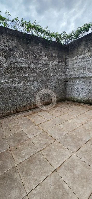 Casa para Venda em Mairinque, São José, 3 dormitórios, 1 banheiro, 3 vagas