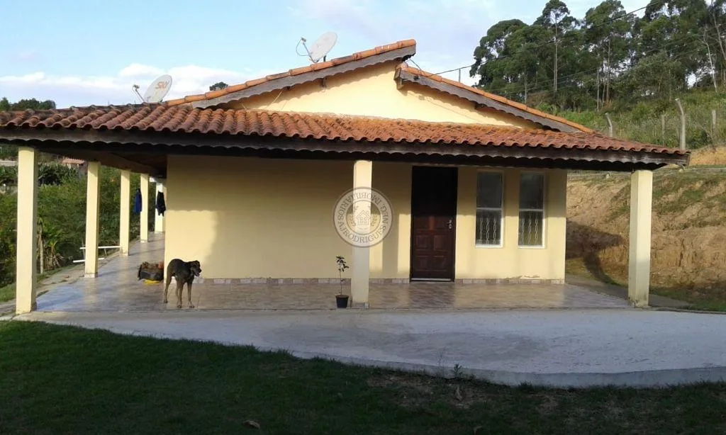 Casa para Venda em Alumínio, Colina Verde, 3 dormitórios, 2 banheiros