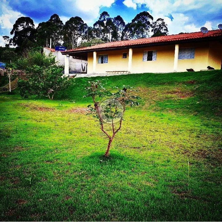 Casa para Venda em Alumínio, Colina Verde, 3 dormitórios, 2 banheiros
