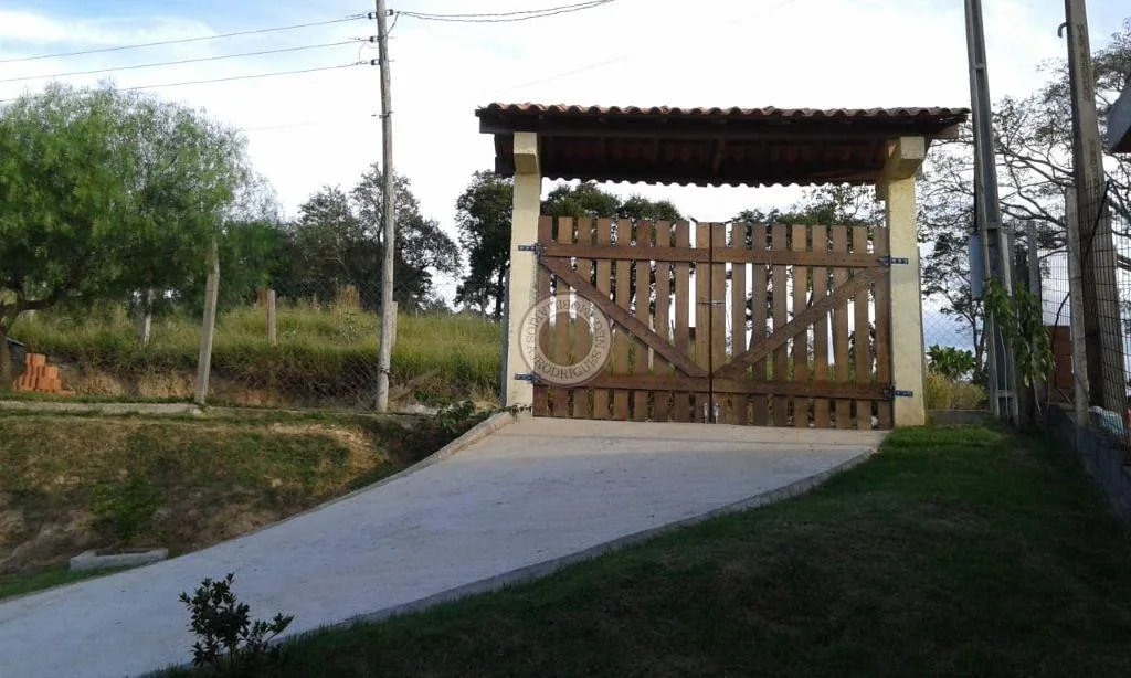 Casa para Venda em Alumínio, Colina Verde, 3 dormitórios, 2 banheiros