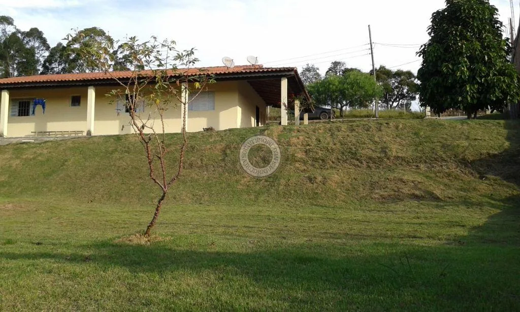 Casa para Venda em Alumínio, Colina Verde, 3 dormitórios, 2 banheiros