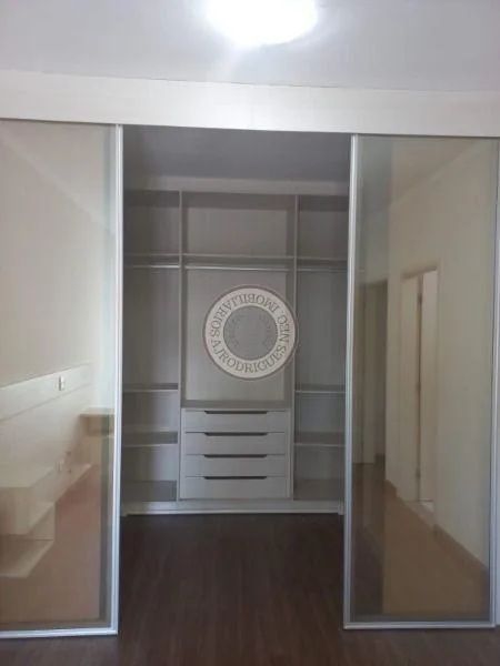Apartamento para Venda em São Roque, Jardim Brasil, 3 dormitórios, 1 suíte, 2 banheiros, 2 vagas