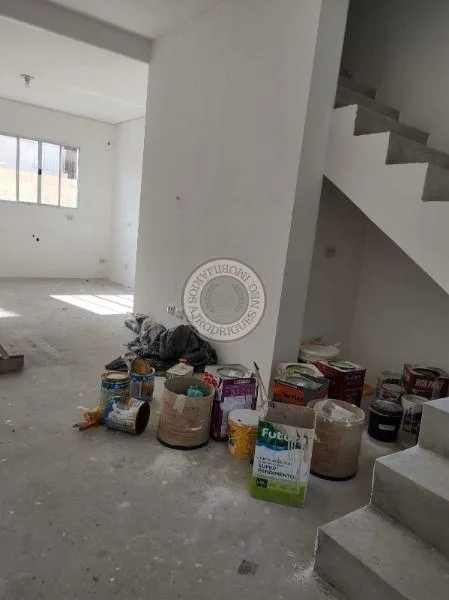 Sobrado para Venda em Mairinque, Marmeleiro, 2 dormitórios, 2 suítes, 2 banheiros, 1 vaga