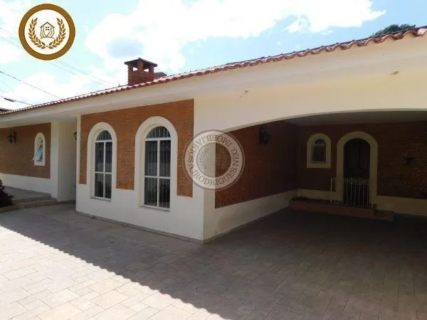 Casa para Venda em São Roque, Jardim Meny, 4 dormitórios, 1 suíte, 4 banheiros