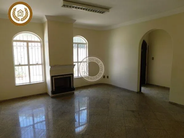 Casa para Venda em São Roque, Jardim Meny, 4 dormitórios, 1 suíte, 4 banheiros