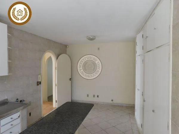 Casa para Venda em São Roque, Jardim Meny, 4 dormitórios, 1 suíte, 4 banheiros