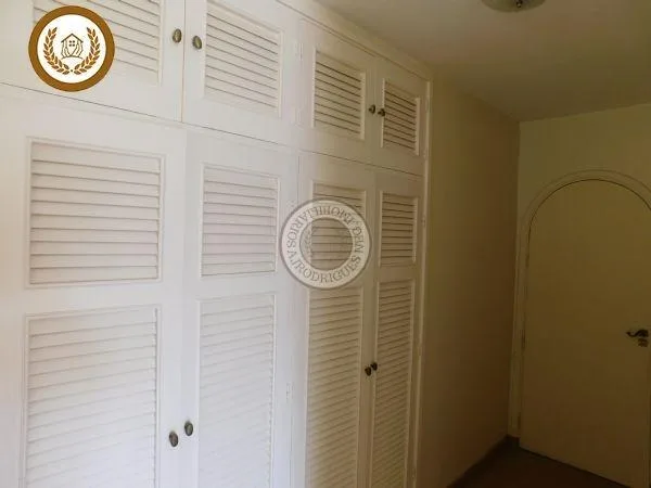 Casa para Venda em São Roque, Jardim Meny, 4 dormitórios, 1 suíte, 4 banheiros