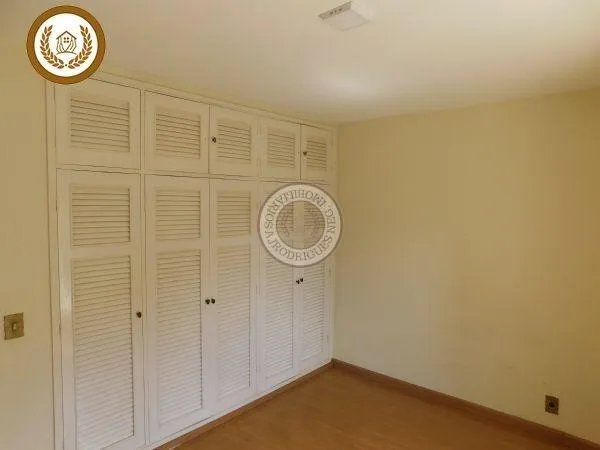 Casa para Venda em São Roque, Jardim Meny, 4 dormitórios, 1 suíte, 4 banheiros
