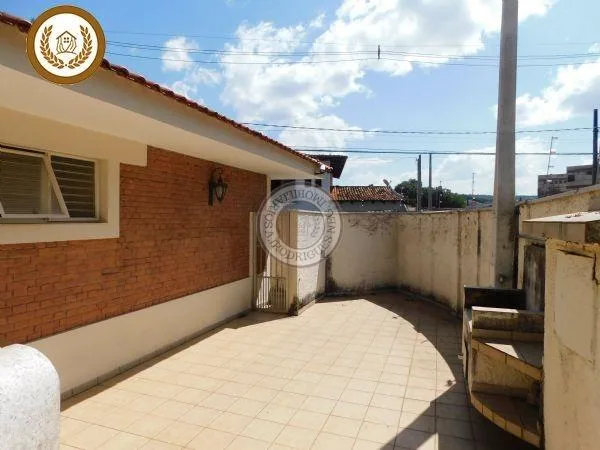 Casa para Venda em São Roque, Jardim Meny, 4 dormitórios, 1 suíte, 4 banheiros