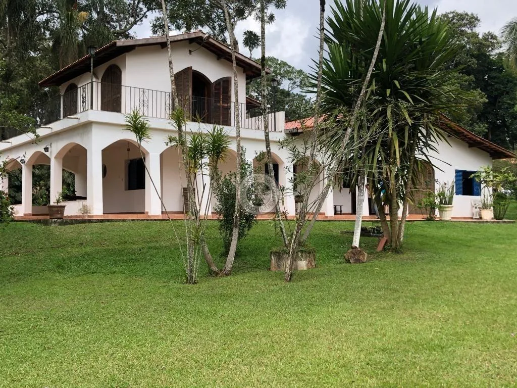 Casa para Venda em São Roque, do Carmo (Canguera), 2 dormitórios, 2 suítes, 4 banheiros, 20 vagas