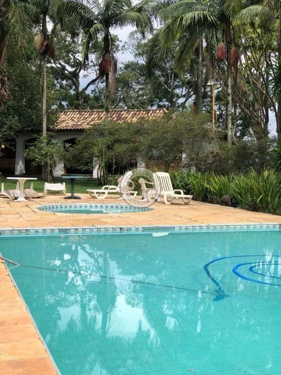 Casa para Venda em São Roque, do Carmo (Canguera), 2 dormitórios, 2 suítes, 4 banheiros, 20 vagas