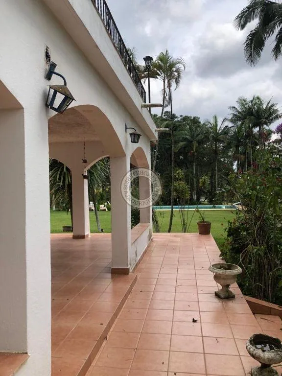 Casa para Venda em São Roque, do Carmo (Canguera), 2 dormitórios, 2 suítes, 4 banheiros, 20 vagas