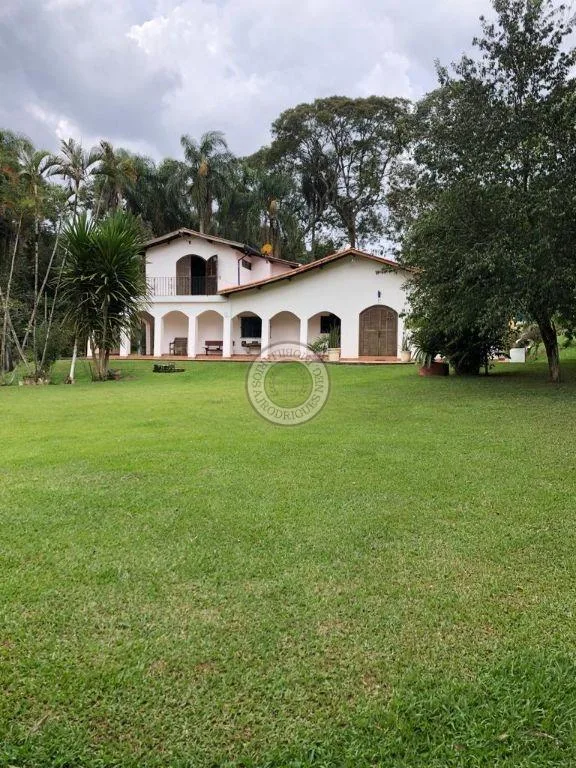Casa para Venda em São Roque, do Carmo (Canguera), 2 dormitórios, 2 suítes, 4 banheiros, 20 vagas