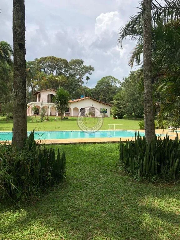 Casa para Venda em São Roque, do Carmo (Canguera), 2 dormitórios, 2 suítes, 4 banheiros, 20 vagas