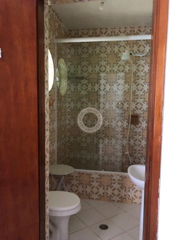 Casa para Venda em São Roque, do Carmo (Canguera), 2 dormitórios, 2 suítes, 4 banheiros, 20 vagas