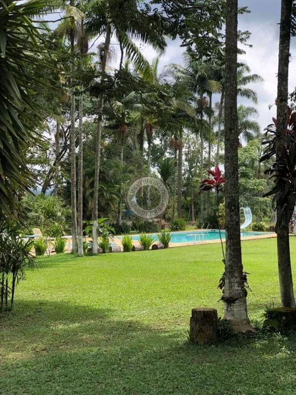 Casa para Venda em São Roque, do Carmo (Canguera), 2 dormitórios, 2 suítes, 4 banheiros, 20 vagas