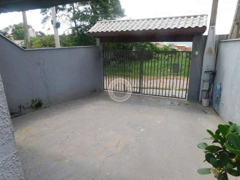 Sobrado para Venda em Mairinque, Renevile, 3 dormitórios, 1 suíte, 4 banheiros, 4 vagas