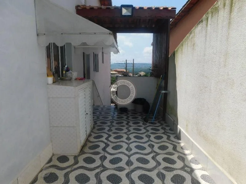 Sobrado para Venda em Mairinque, Renevile, 3 dormitórios, 1 suíte, 4 banheiros, 4 vagas