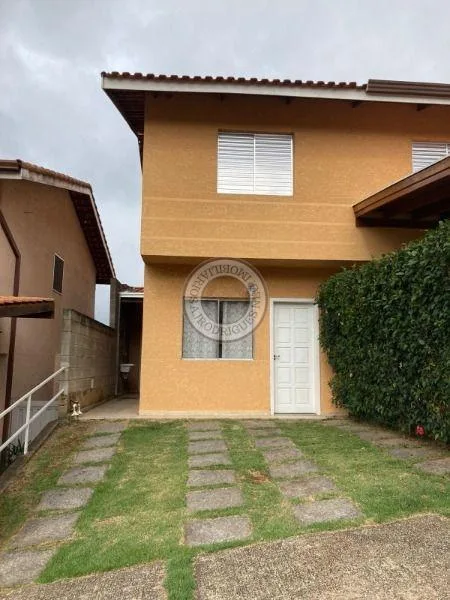 Sobrado para Venda em São Roque, Jardim Boa Vista, 2 dormitórios, 1 banheiro, 2 vagas