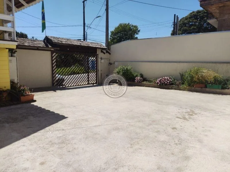 Casa para Venda em São Roque, Jardim Caparelli (Mailasqui), 4 dormitórios, 2 suítes, 5 banheiros, 4 vagas