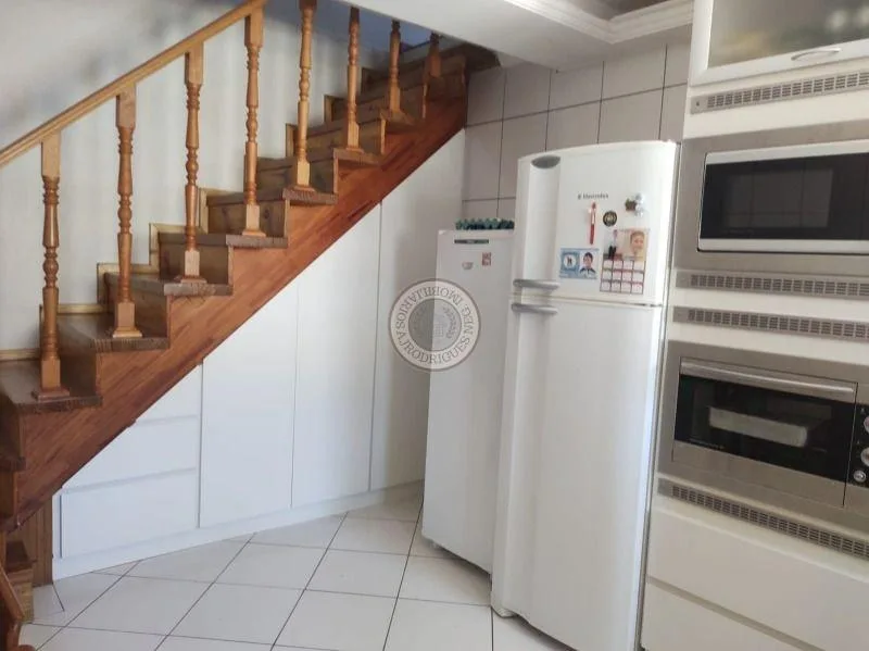 Casa para Venda em São Roque, Jardim Caparelli (Mailasqui), 4 dormitórios, 2 suítes, 5 banheiros, 4 vagas