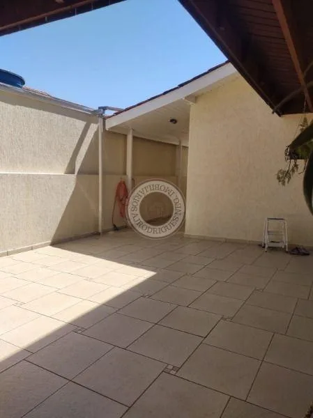 Casa para Venda em São Roque, Jardim Caparelli (Mailasqui), 4 dormitórios, 2 suítes, 5 banheiros, 4 vagas