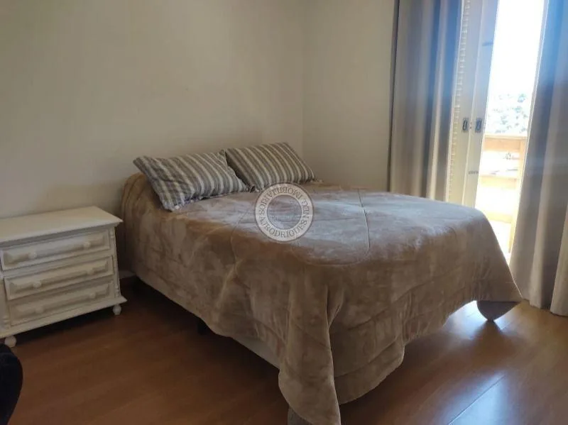 Casa para Venda em São Roque, Jardim Caparelli (Mailasqui), 4 dormitórios, 2 suítes, 5 banheiros, 4 vagas