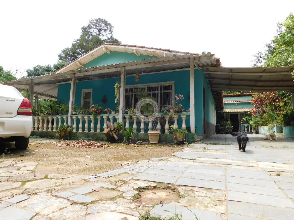 Casa para Venda em São Roque, Mombaça, 5 dormitórios, 1 suíte, 2 banheiros