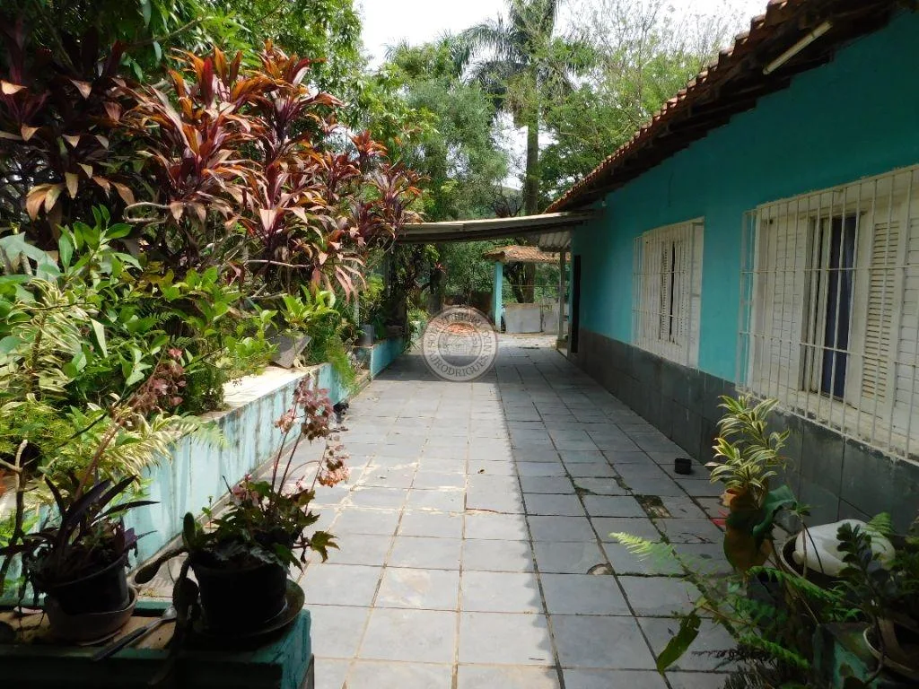 Casa para Venda em São Roque, Mombaça, 5 dormitórios, 1 suíte, 2 banheiros